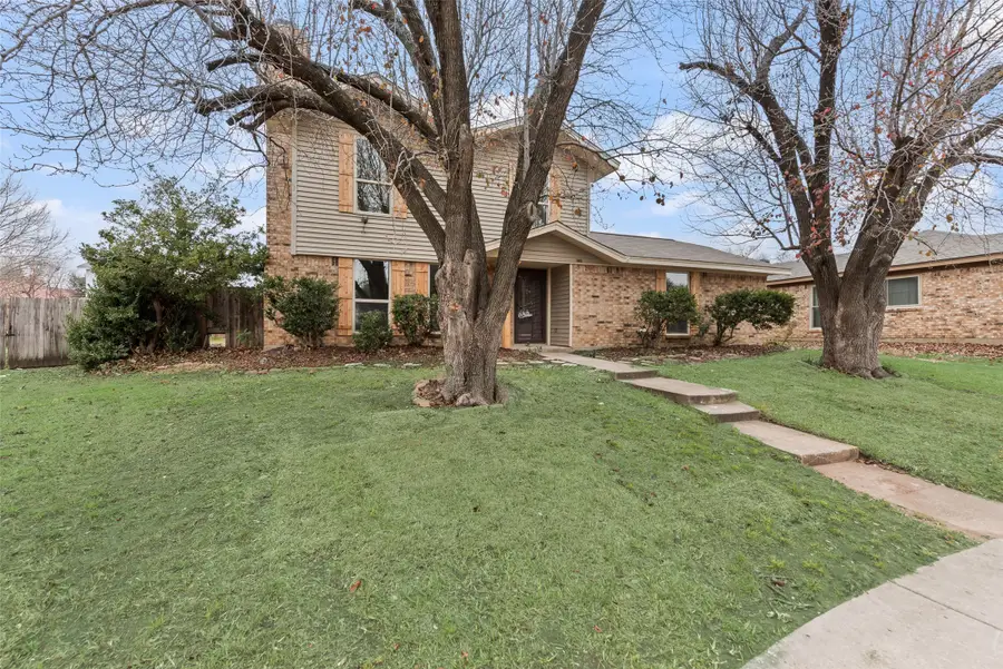 2736 E Wentwood Drive, Carrollton, TX 75007 - Image #3