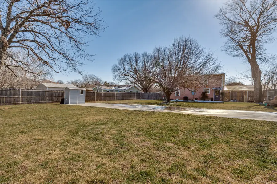 5416 Dartmouth Avenue, River Oaks, TX 76114 - #3