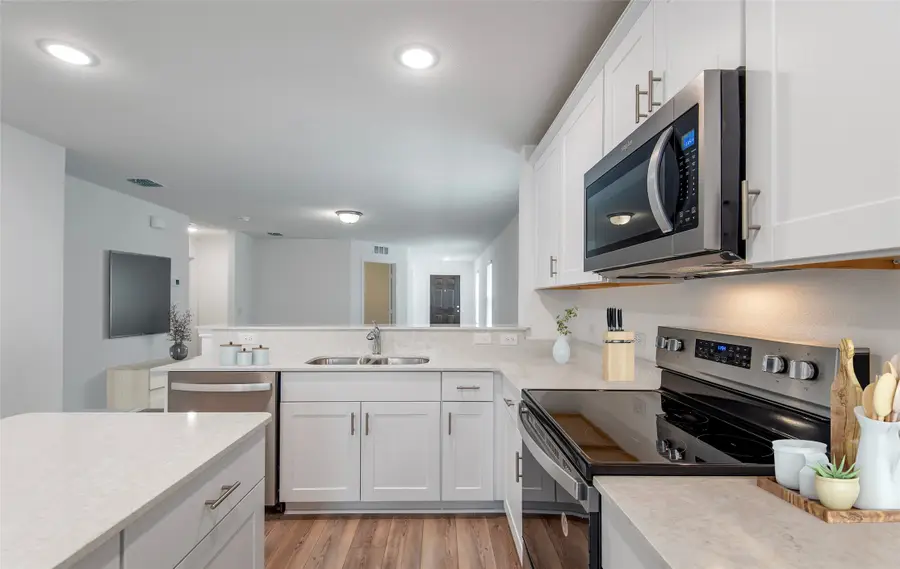 7510 Fenton Parkway, Pilot Point, TX 76258 - Image #2