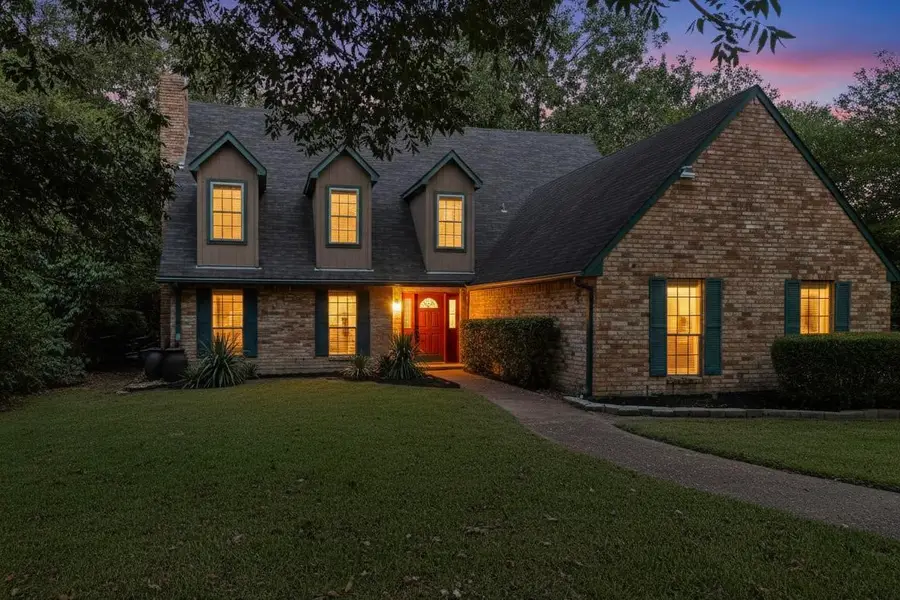 277 Creekwood Drive, Lancaster, TX 75146 - Image #2