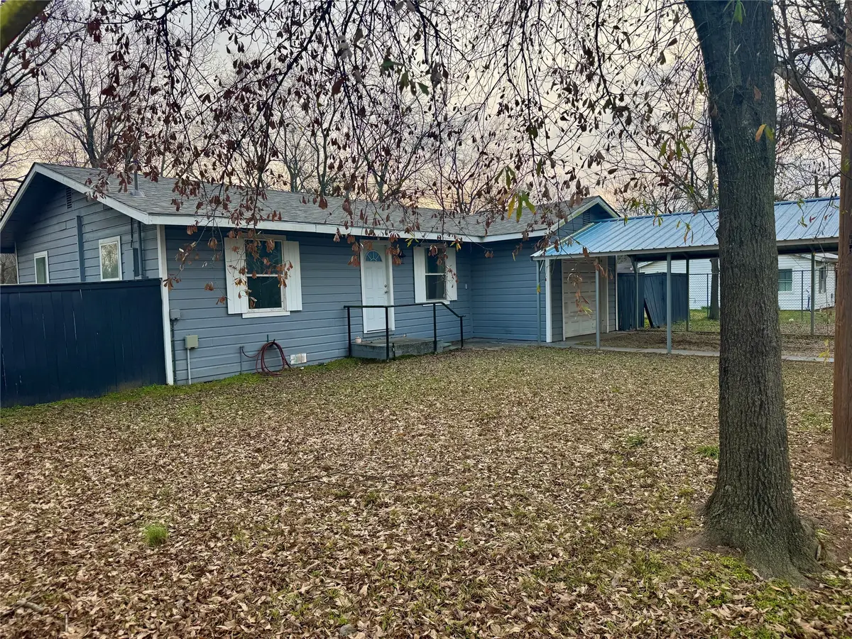 511 W Redwood, Campbell, TX 75422 - #1