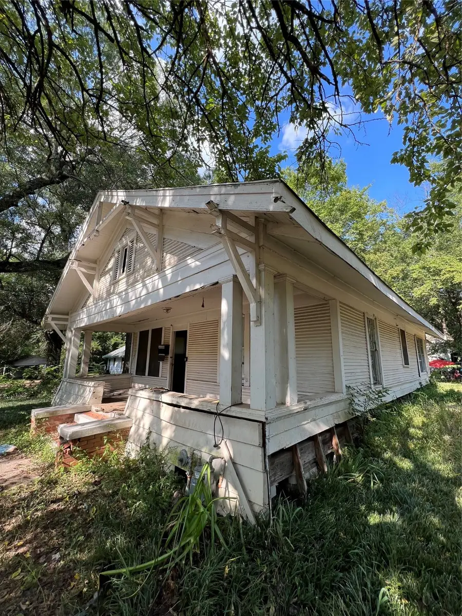 684 5th Street Nw, Paris, TX 75460 - #3