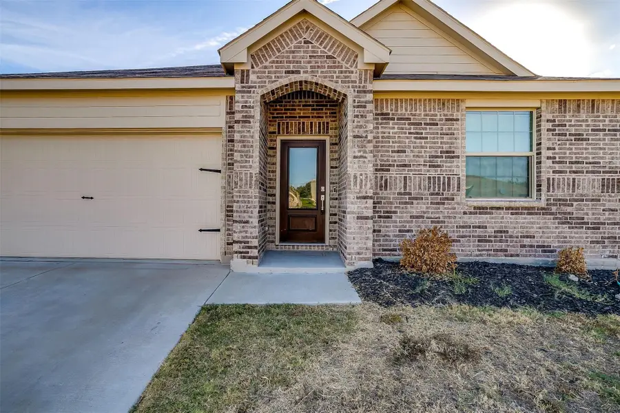 6808 Waterhill Lane, Fort Worth, TX 76179 - Image #2