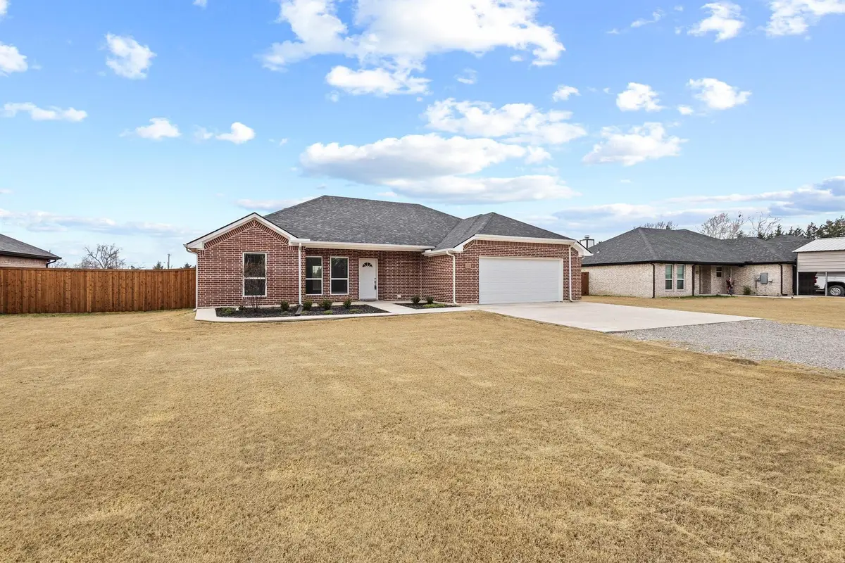 899 W Cardinal Street, Ector, TX 75439 - #1