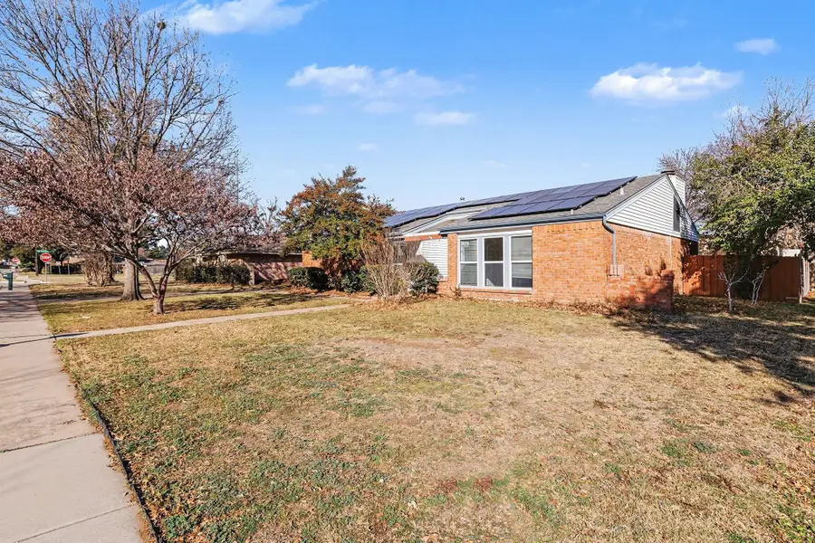 1525 Juniper Lane, Lewisville, TX 75077 - Image #2