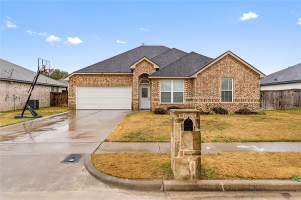423 Stoneridge Drive, Hillsboro, TX 76645