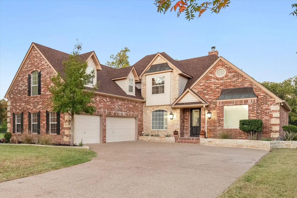 352 Leeward Circle, Azle, TX 76020 - Image #1