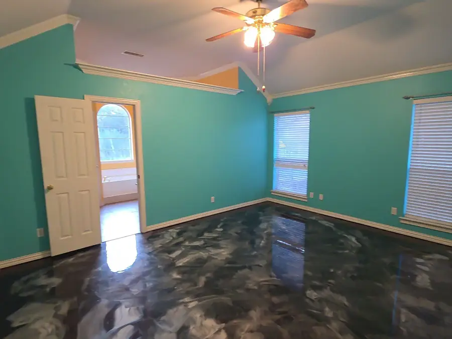 802 Justin Court, Keene, TX 76059 - Image #2