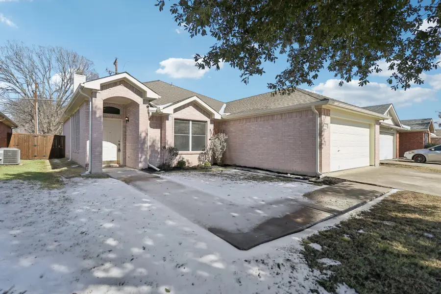 1004 Caliente Drive, Grand Prairie, TX 75051 - #2