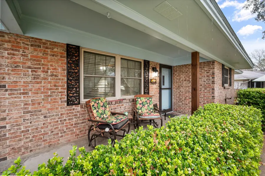 513 N 38th Street, Corsicana, TX 75110 - #3