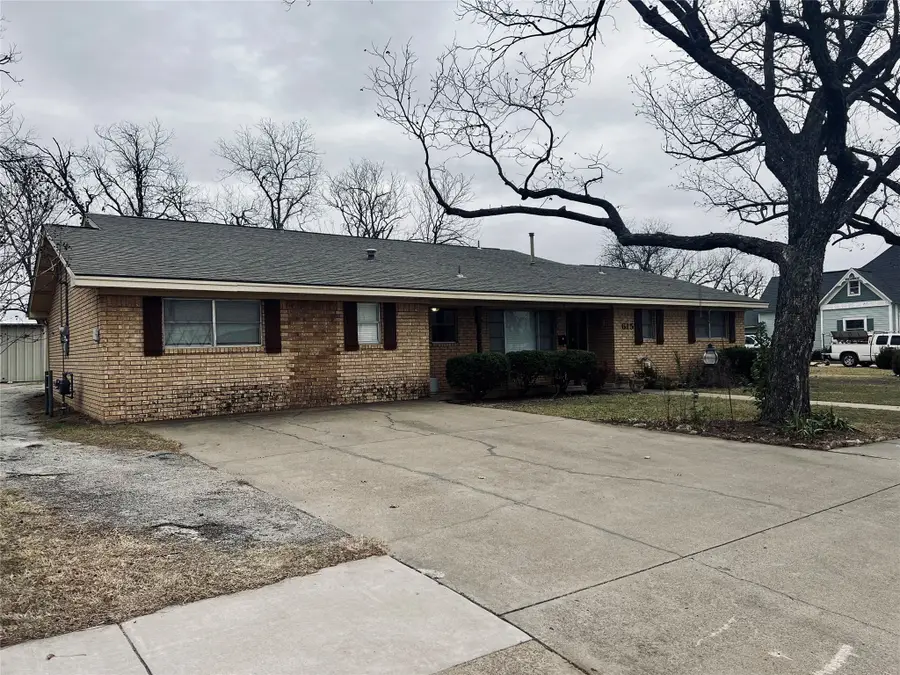 615 N Patrick Street, Dublin, TX 76446 - #3