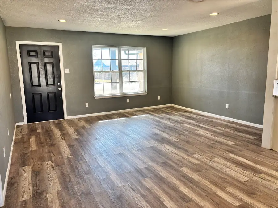 3501 NE 10th Street, Mineral Wells, TX 76067 - #3