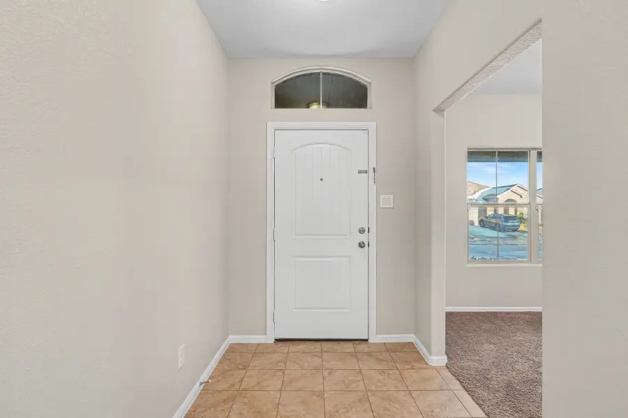 704 Buzzard Lake Trail, Fort Worth, TX 76120 - Image #3