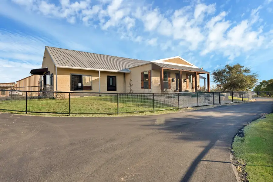 221 Silver Spur, Weatherford, TX 76087 - Image #2