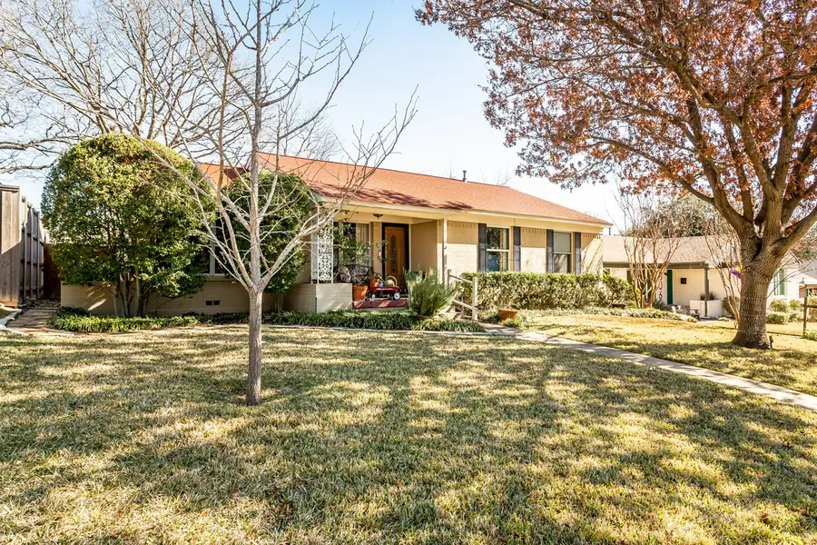 802 Kirkwood Drive, Dallas, TX 75218 - #2