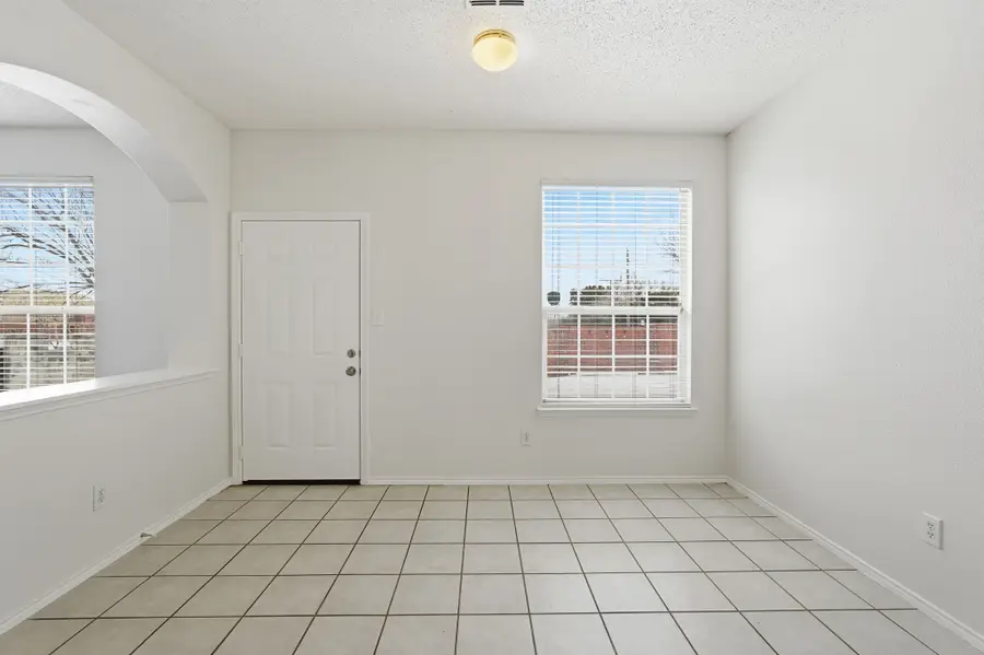 2462 Lost Mesa, Grand Prairie, TX 75052 - Image #3