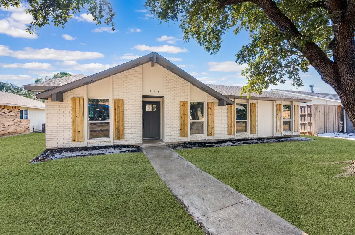 916 Harvest Glen Drive, Plano, TX 75023 - Image #1