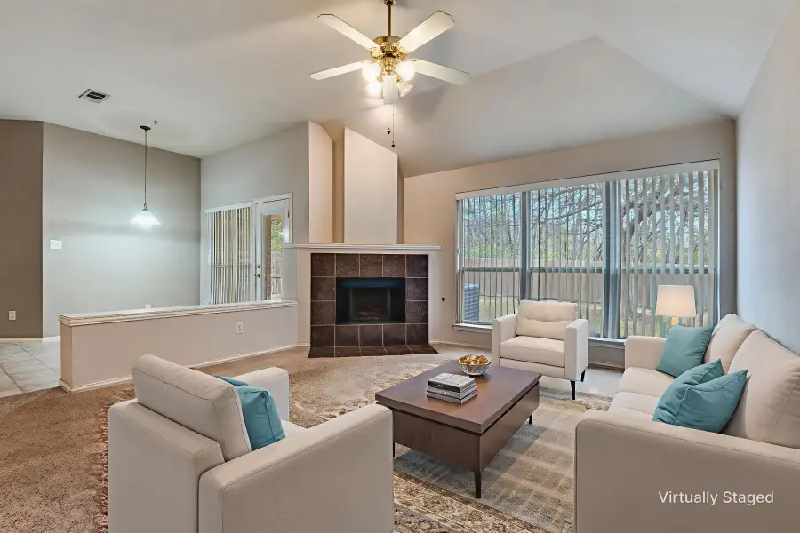 8530 Quicksilver Drive, Dallas, TX 75249 - Image #3