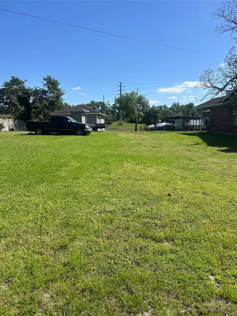 7932 Brays Street, Houston, TX 77012 - #2