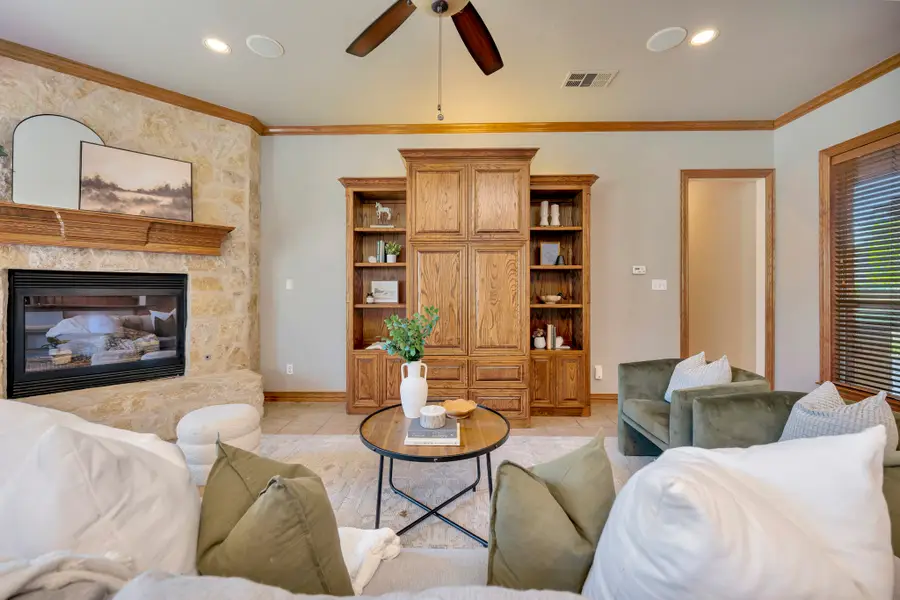 8324 Flat Rock Court, North Richland Hills, TX 76182 - Image #3