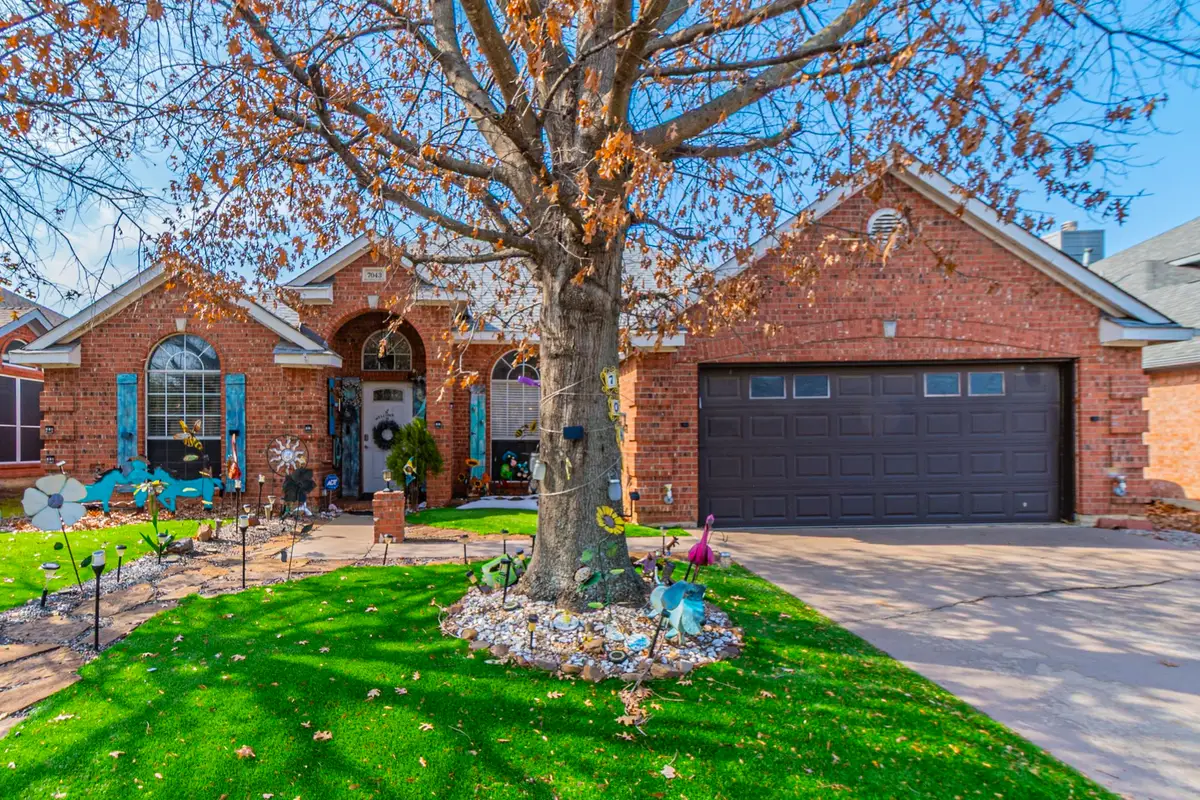 7043 Echo Lake Court, Arlington, TX 76001 - Image #1