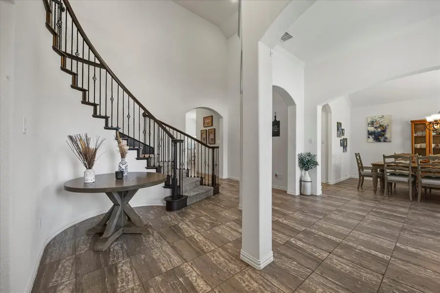 4306 Gulls Landing Circle, Garland, TX 75043 - Image #2