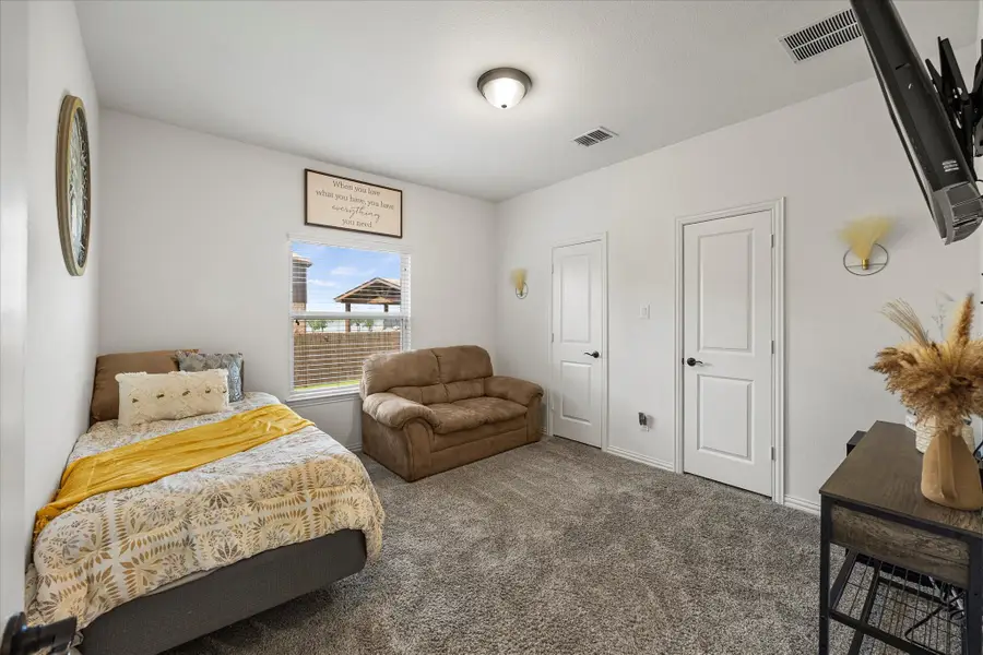 4306 Gulls Landing Circle, Garland, TX 75043 - Image #3