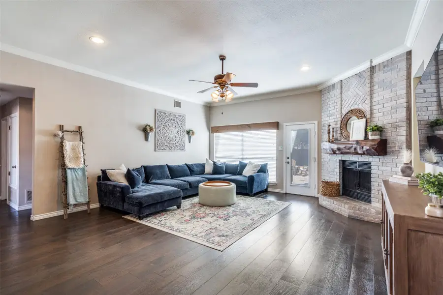 710 Cottonwood Drive, Allen, TX 75002 - Image #2