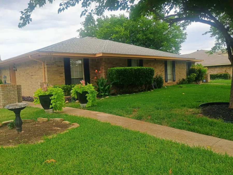 1001 Hunters Creek, Desoto, TX 75115 - Image #3