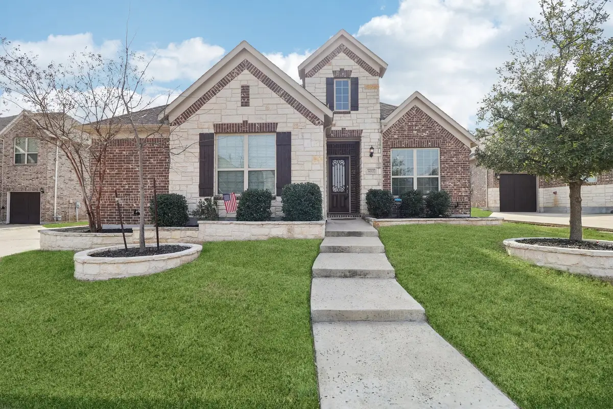 8012 Woodside Trail, North Richland Hills, TX 76182 - Image #1