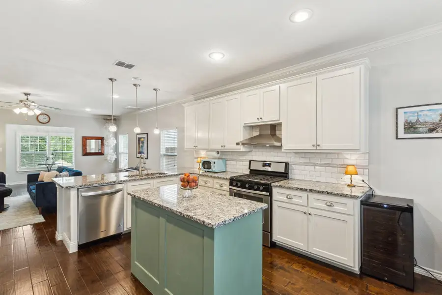 3705 Byers Avenue, Fort Worth, TX 76107 - #2