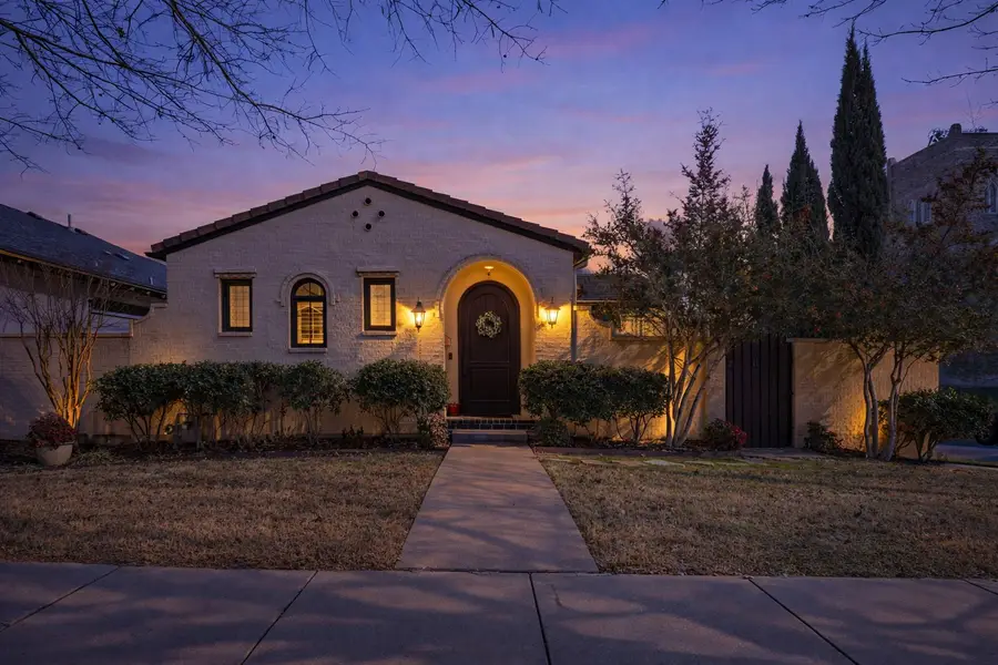 2537 Lubbock Avenue, Fort Worth, TX 76109 - #2