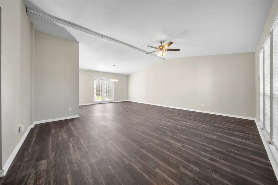 4221 Iola Avenue, The Colony, TX 75056 - Image #2