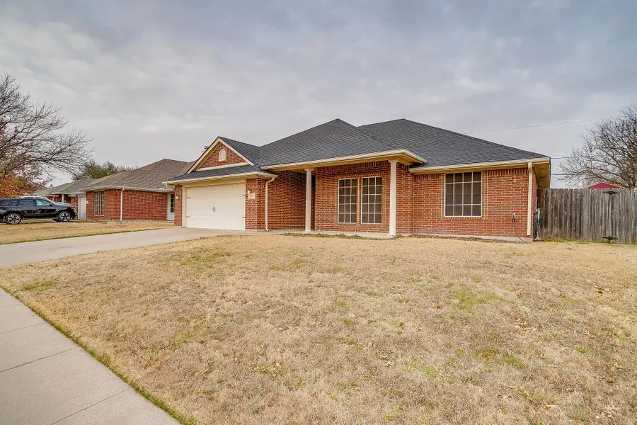1024 Heberle Drive, Burleson, TX 76028 - Image #2