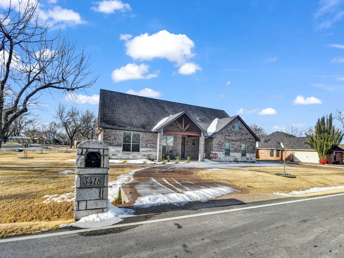 5418 Wedgefield Road, Granbury, TX 76049 - Image #1