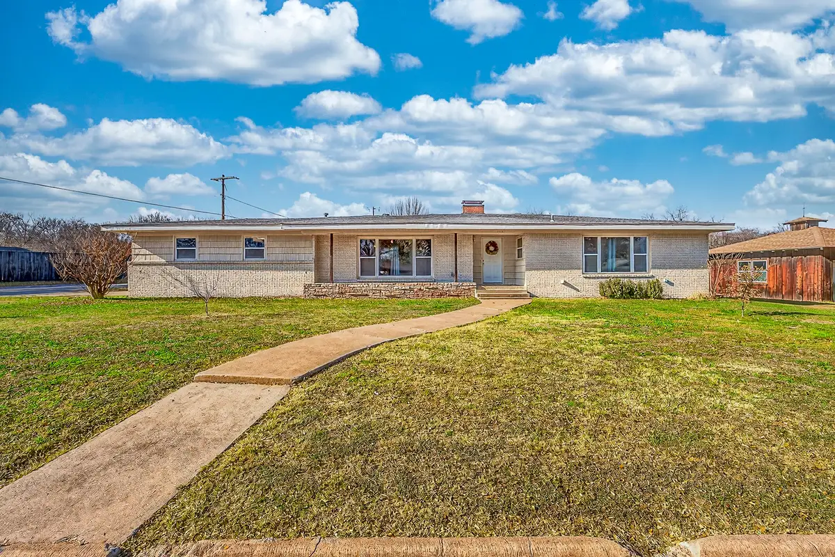 7001 Richlynn Terrace, Richland Hills, TX 76118 - Image #1