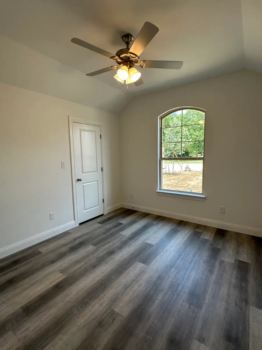 418 S 2nd Street, Krum, TX 76249 - Image #3