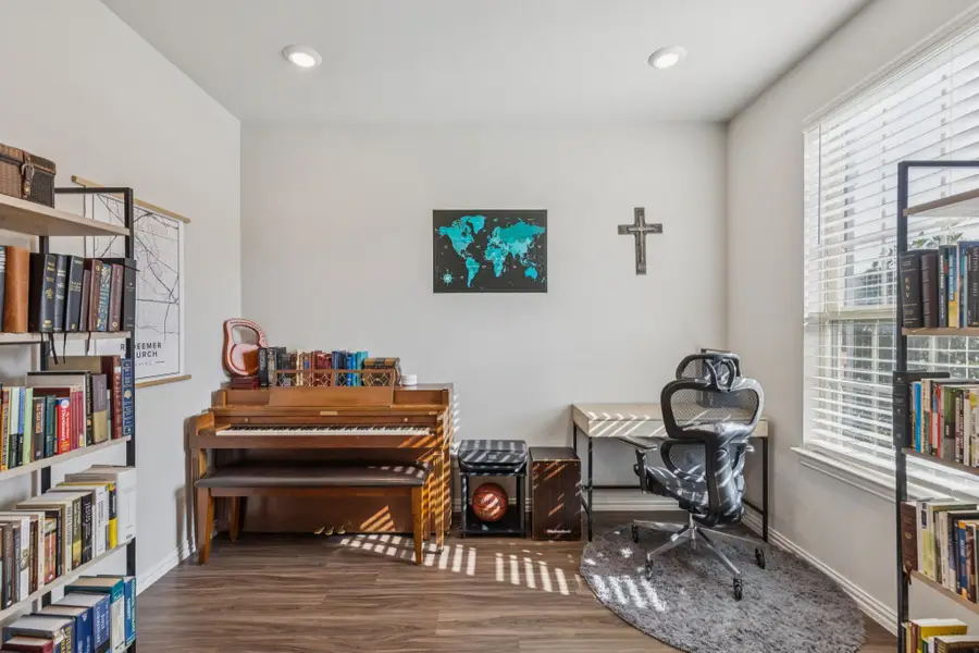 2015 Tawakoni Drive, Irving, TX 75062 - Image #3