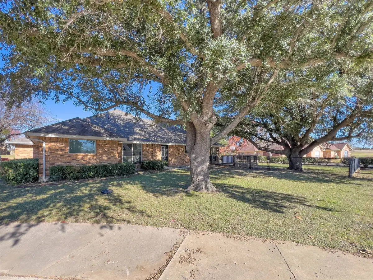 101 Village Gate Drive, Waxahachie, TX 75165 - Image #1