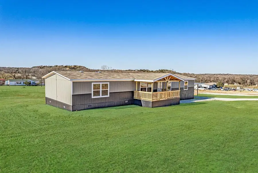 245 Lelon Lane, Springtown, TX 76082 - Image #2