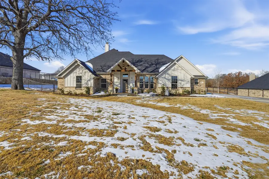 9017 Valley Oak Court, Springtown, TX 76082 - Image #2