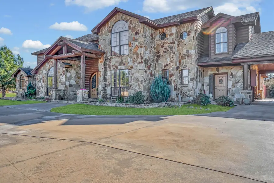 4517 Cottonwood Lane, Vernon, TX 76384 - #2