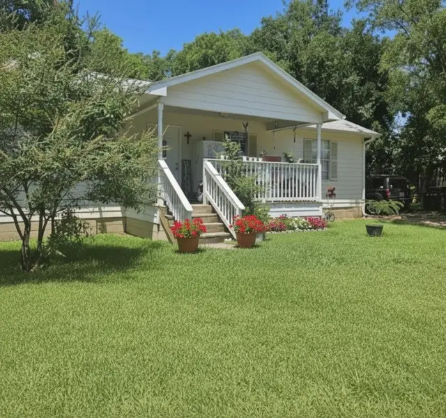410 W 11th Street, Bonham, TX 75418 - Image #1