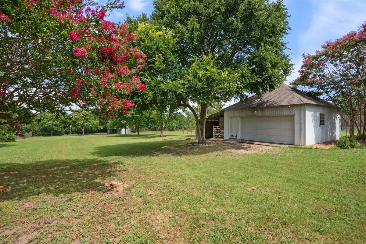 529 N Grand Avenue, Waxahachie, TX 75165 - Image #1