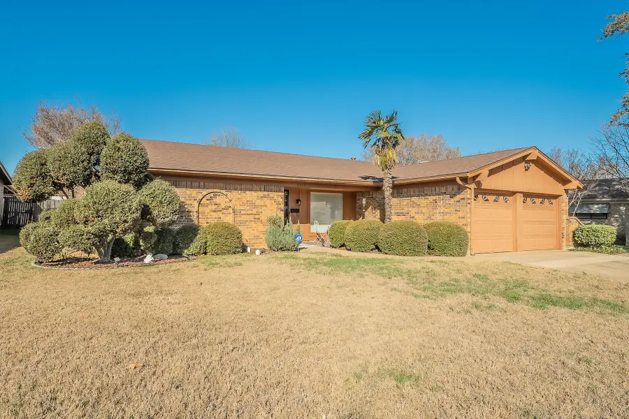 6324 Lawndale Drive, Edgecliff Village, TX 76134 - #2