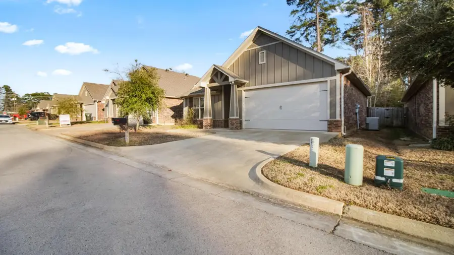 2927 Meadow Brook Trail, Tyler, TX 75701 - #2