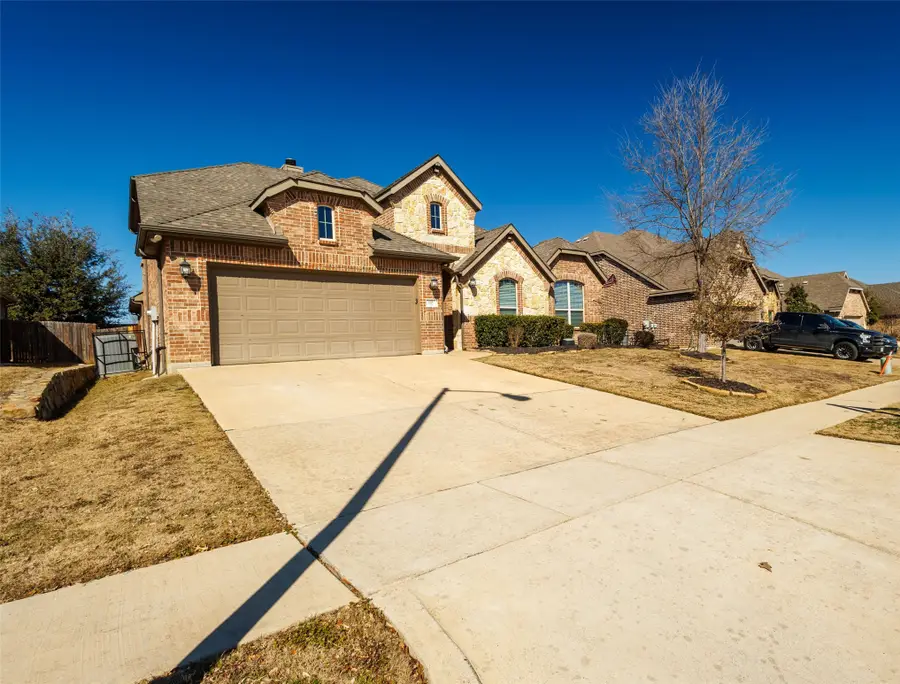 902 Star Grass Drive, Mansfield, TX 76063 - Image #2
