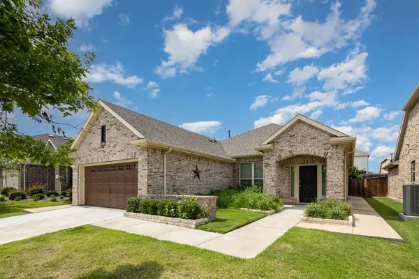 1572 Cedar Crest Drive, Forney, TX 75126
