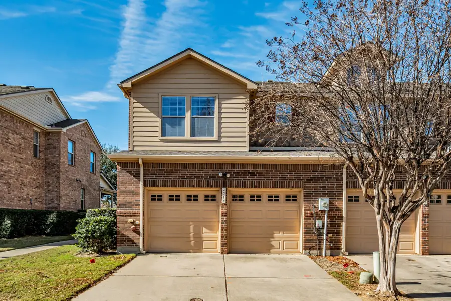 2717 Olympic Park Drive, Grand Prairie, TX 75050 - Image #2