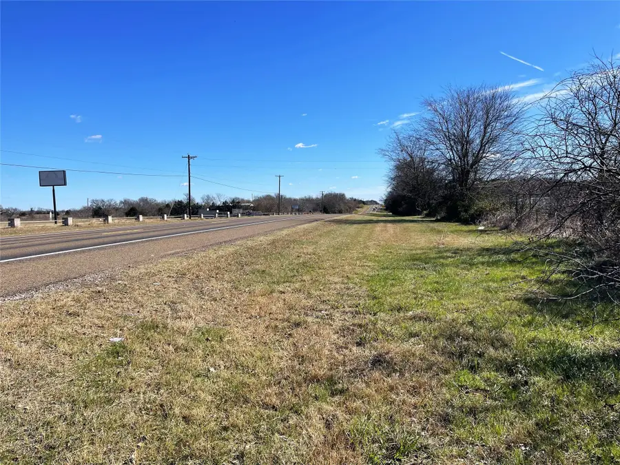 1585 W Highway 84, Mexia, TX 76667 - #3